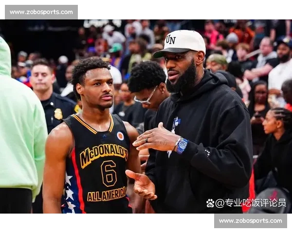 詹姆斯转发布朗尼扣篮训练：父子齐力见证成长！