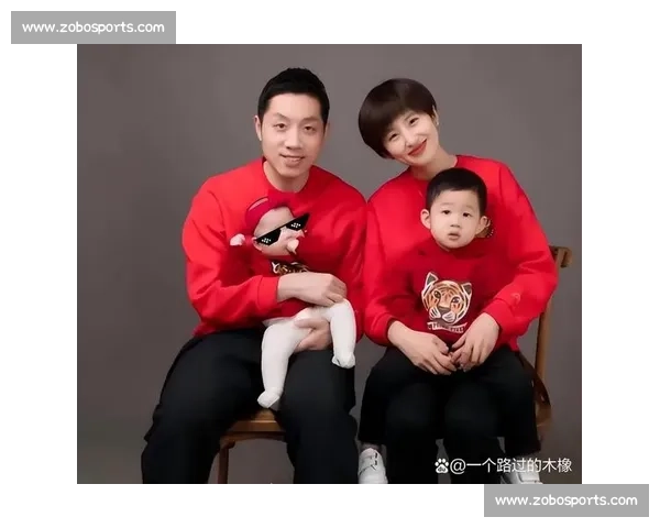 许昕父亲节与儿女甜蜜同框 奥运冠军化身温柔奶爸